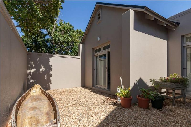 To Let 3 Bedroom Property for Rent in Lake Michelle Western Cape